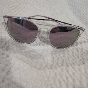 Blenders sunglasses, like new, no visible damage or scratches